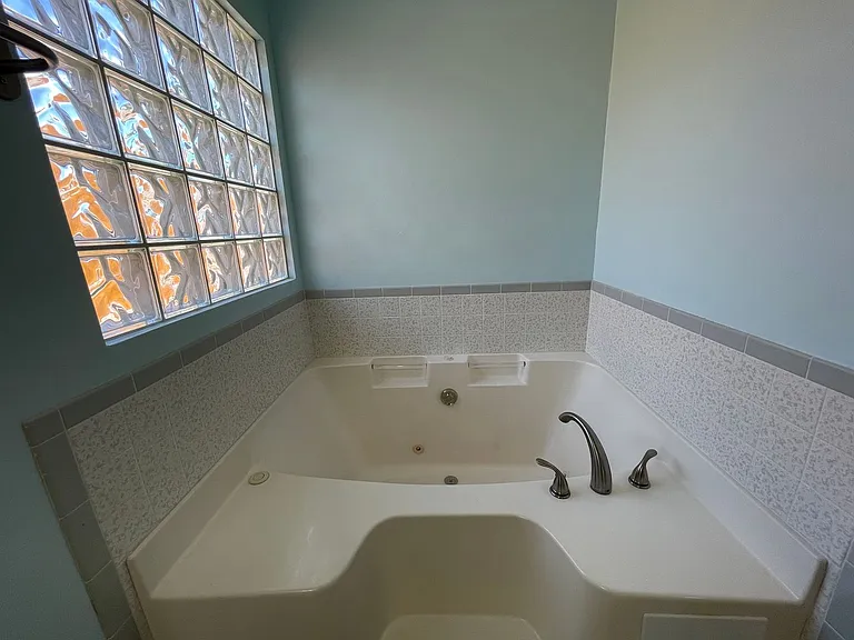 140 Treasure Palm Dr — Photo 16