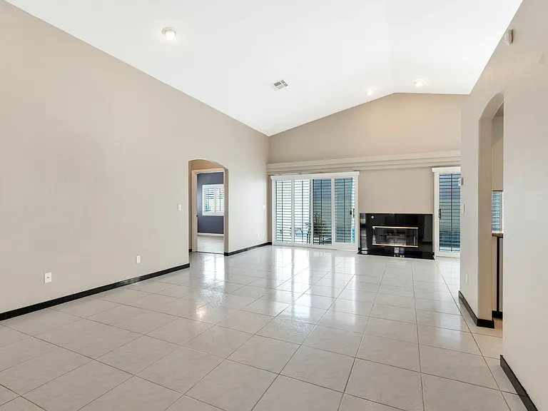 5049 Forest Oaks Dr — Photo 19