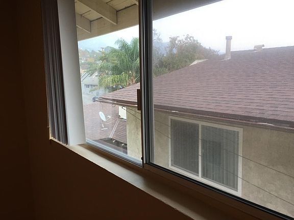 4th image of 3226 Fairesta St #2