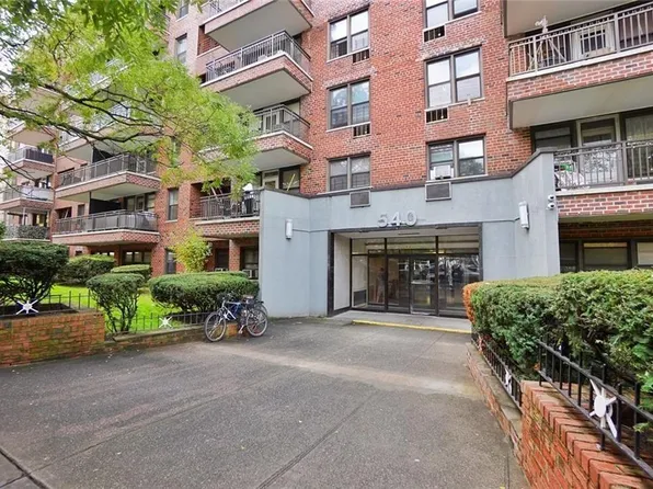 540 Ocean Pkwy APT 4H, Brooklyn, NY 11218