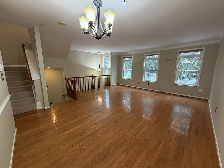 20116 Macintosh Ln — Photo 1