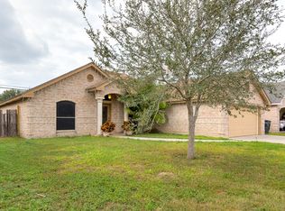 105 N Retama Ln, Weslaco, TX 78596