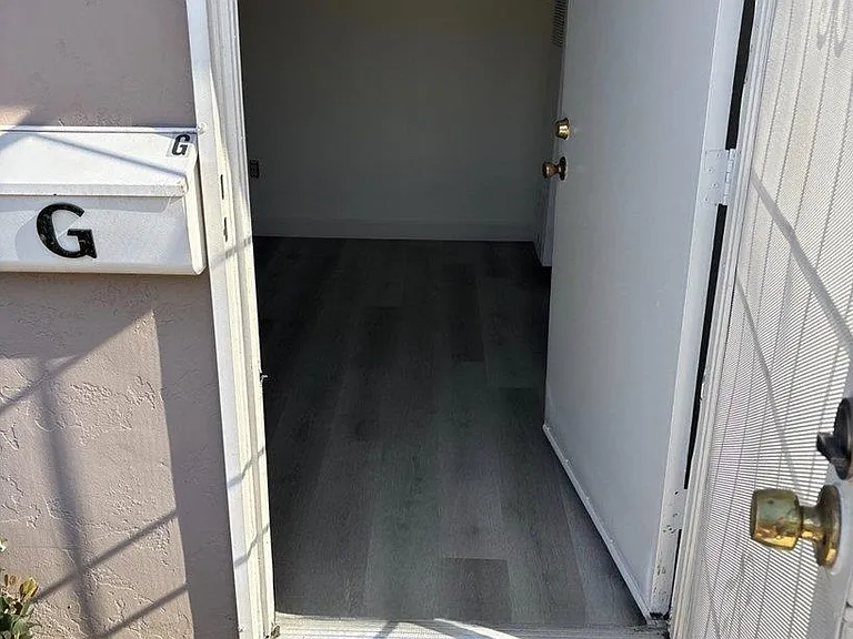 8835 La Mesa Blvd #C — Photo 11