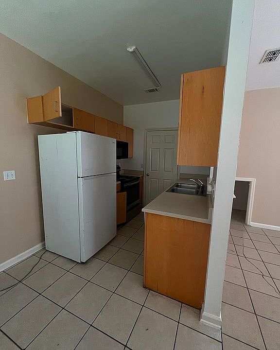 1st image of 2403 Hartsfield Rd APT 101