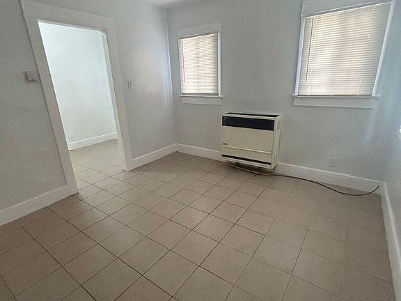 3rd image of 1473-1485 N Peterson Ave #1479