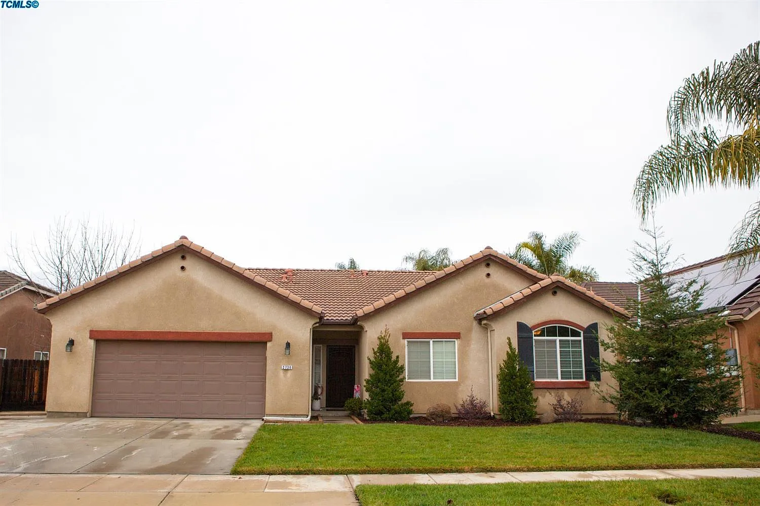 2736 E La Vida Ave photo 1