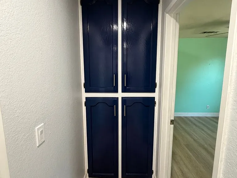 2568 Mayfair Ct — Photo 12
