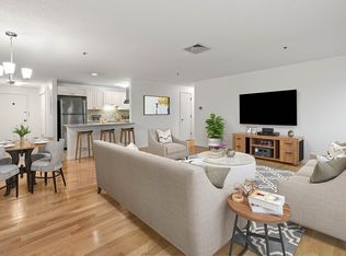 36 Dunham Rd APT 306, Beverly, MA 01915