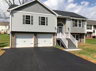 822 Morrison Ave, Vinton, VA 24179