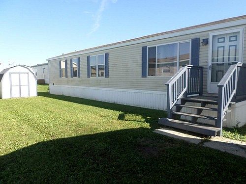 2nd image of 2372 Deer Lake Dr