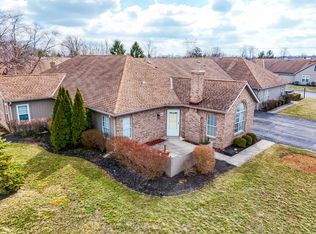 5806 Willow Lake Dr, Grove City, OH 43123