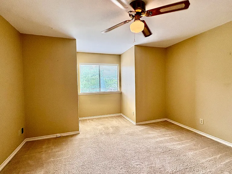 3117 Sandy Trail Ln — Photo 32
