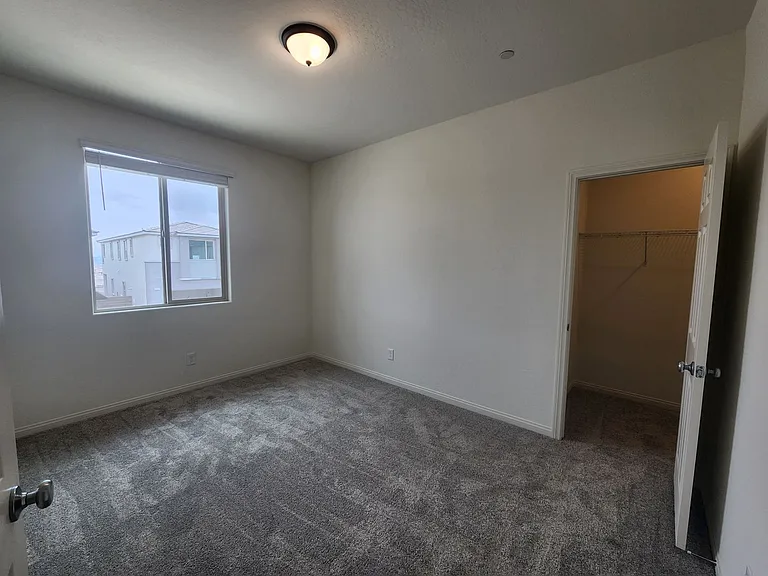 1553 Crowned Eagle St — Photo 41
