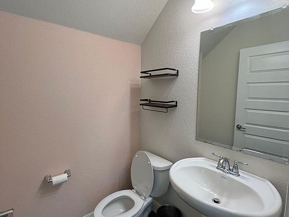 5th image of 1051 Kenney Fort Xing Unit 71