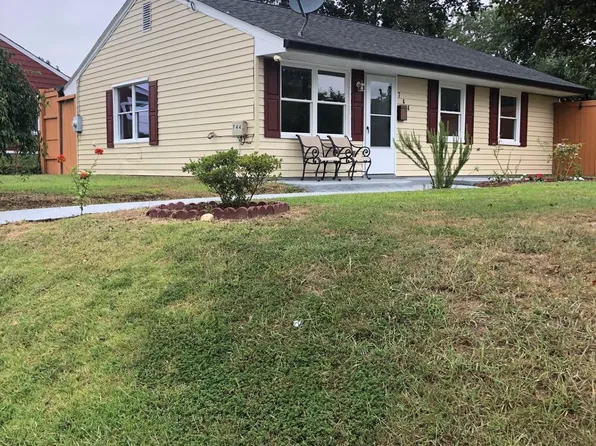 744 Carson Ave, Oxon Hill, MD 20745