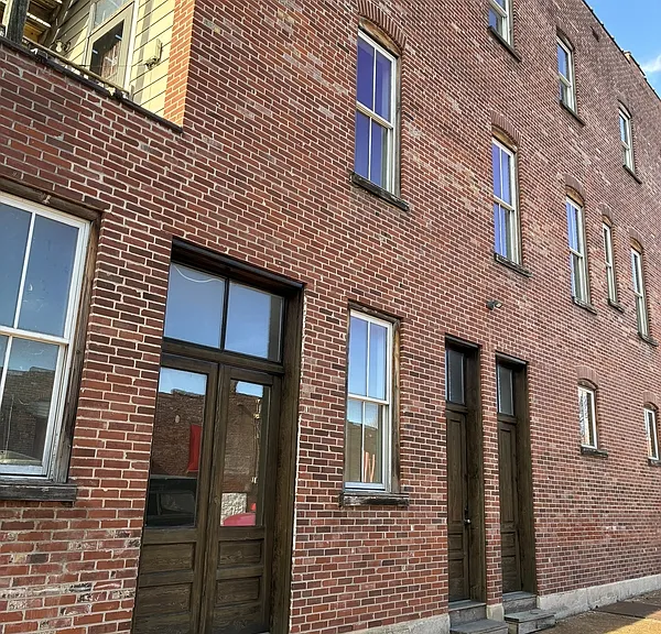 2900D Cherokee St — Photo 8