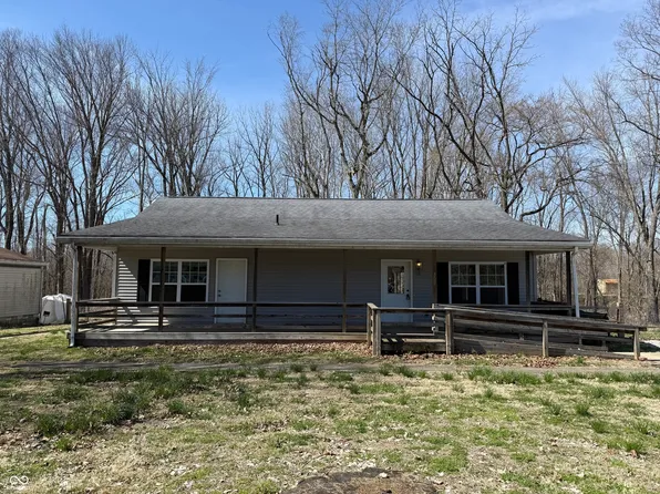 308 N Market St, Carthage, IN 46115