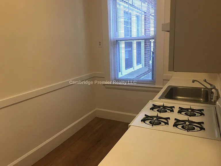 154 Summer St #3 — Photo 7