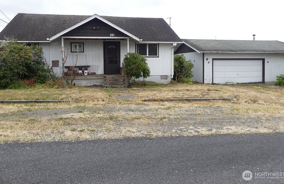 1st image of 261 Olympia Street N