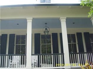 260 Rosewood Dr, Metairie, LA 70005