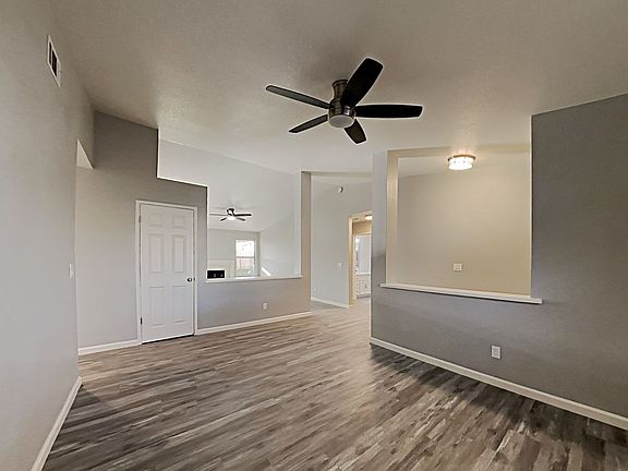 5th image of 550 Bernier Cir