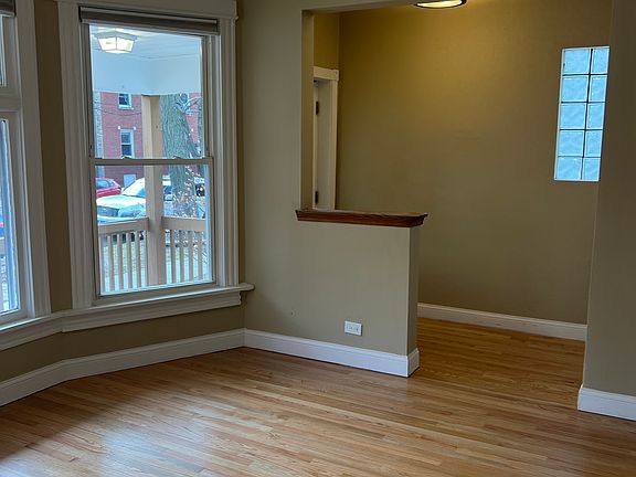 4th image of 4520 N Oakley Ave APT 1
