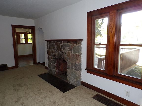 5th image of 419 W Napier Ave