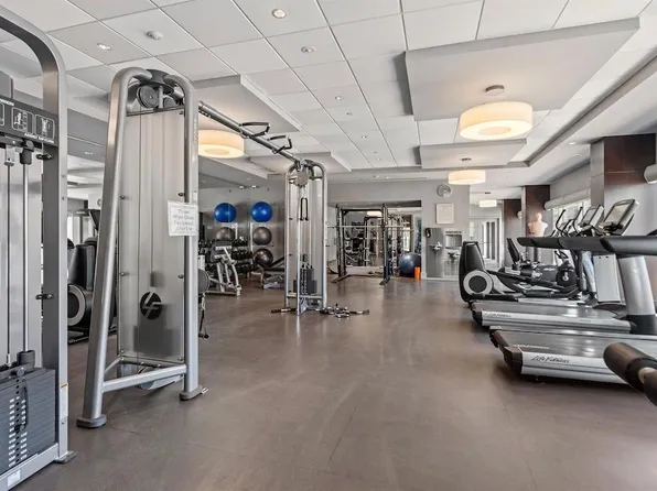 800 Avenue At Port Imperial image 32 of 41