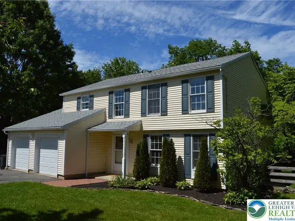 100 Rose Ct, Easton, PA 18042