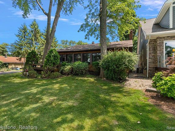 5th image of 1167 E Lake Dr