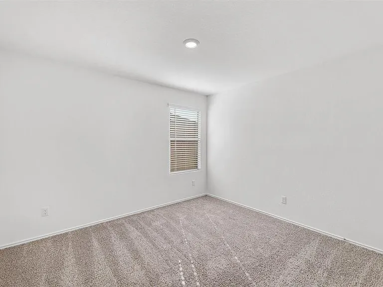 303 Chickasaw Ln — Photo 20