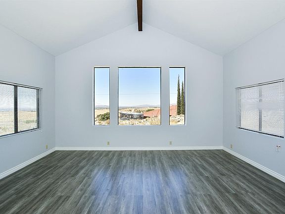 5th image of 9089 Mesa Vista St