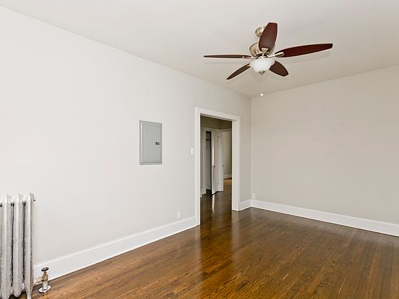 3rd image of 5158 N Leavitt St #51601