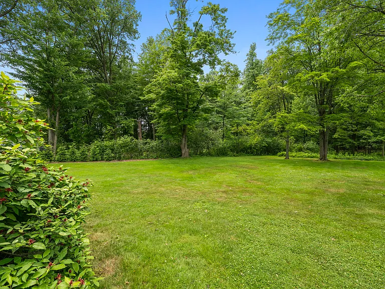 4026 Columbia Rd — Photo 33