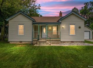32538 Cowan Rd, Westland, MI 48185