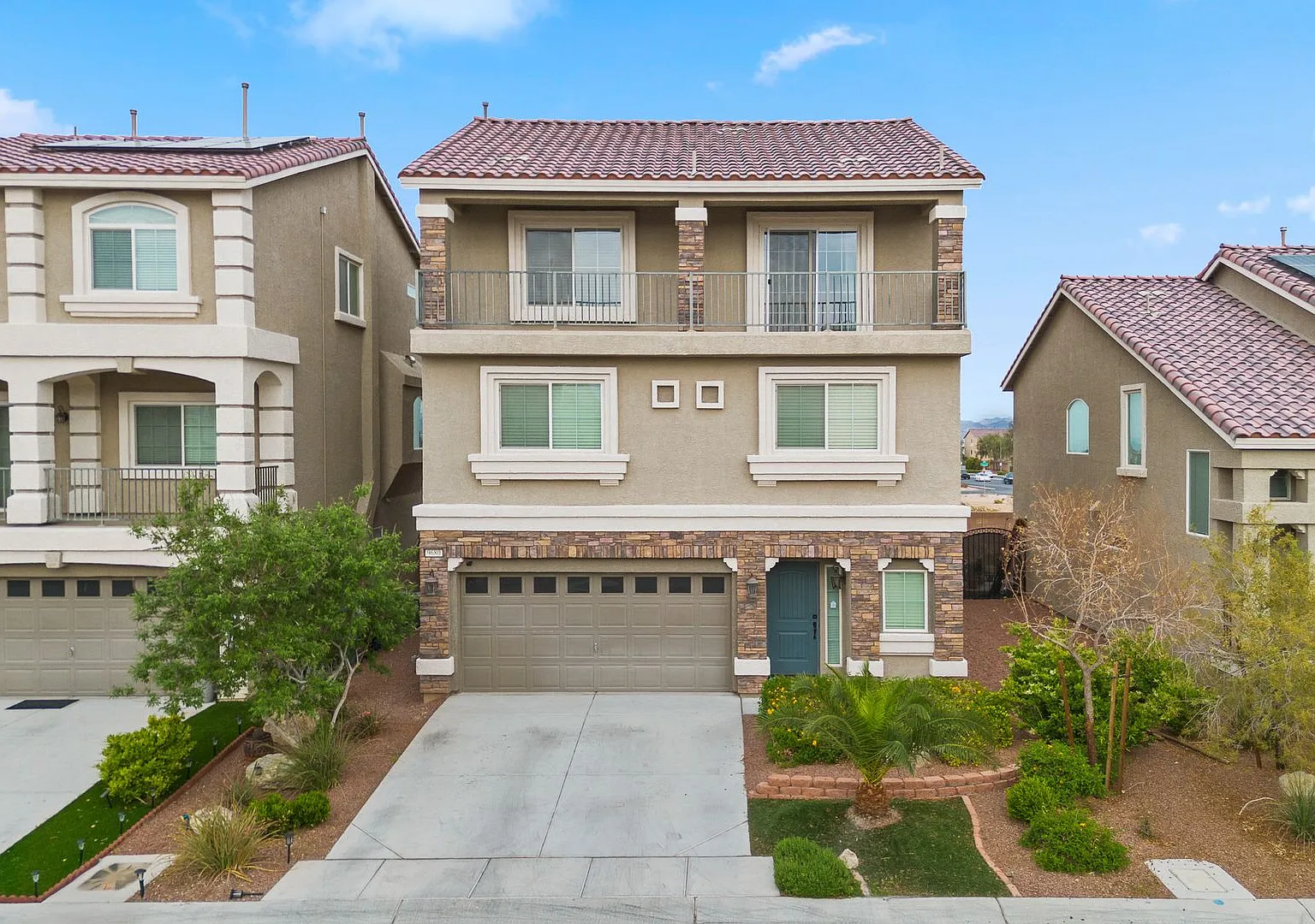 Spacious 5-Bedroom Home with Expansive Loft in Southwest Las Vegas — Photo 1