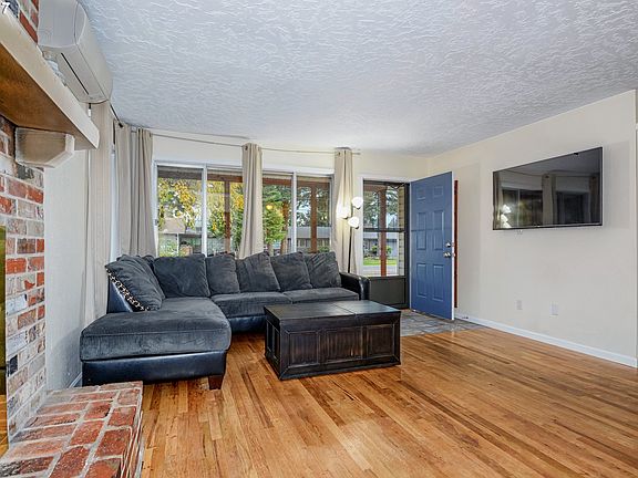 5th image of 5414 NE 102nd St