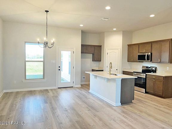 4th image of 104 Pine Harvest Ln