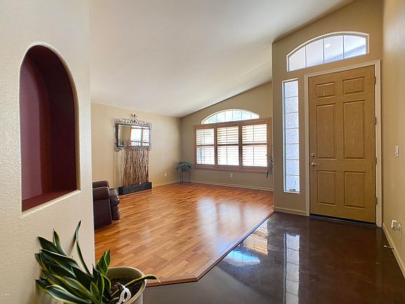 4th image of 1364 W Oriole Way