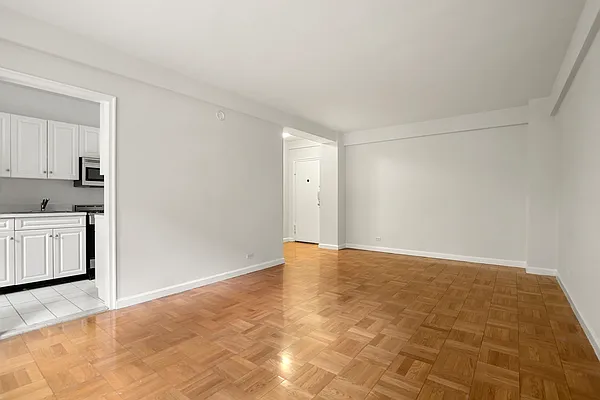 Rented by Stonehenge NYC LLC | media 2