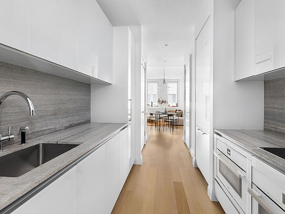 4th image of 1 Wall St APT 613