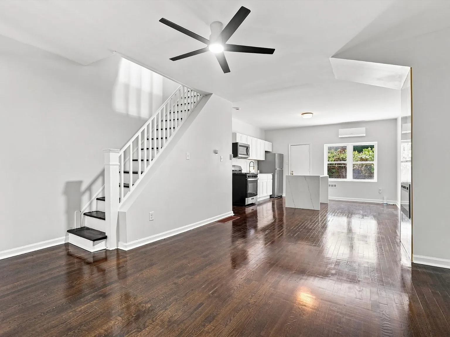 Gorgeous 3-Bedroom Home in West Philly! — Photo 2