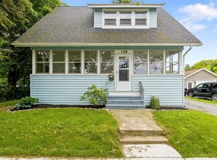 129 Pollard Ave, Rochester, NY 14612