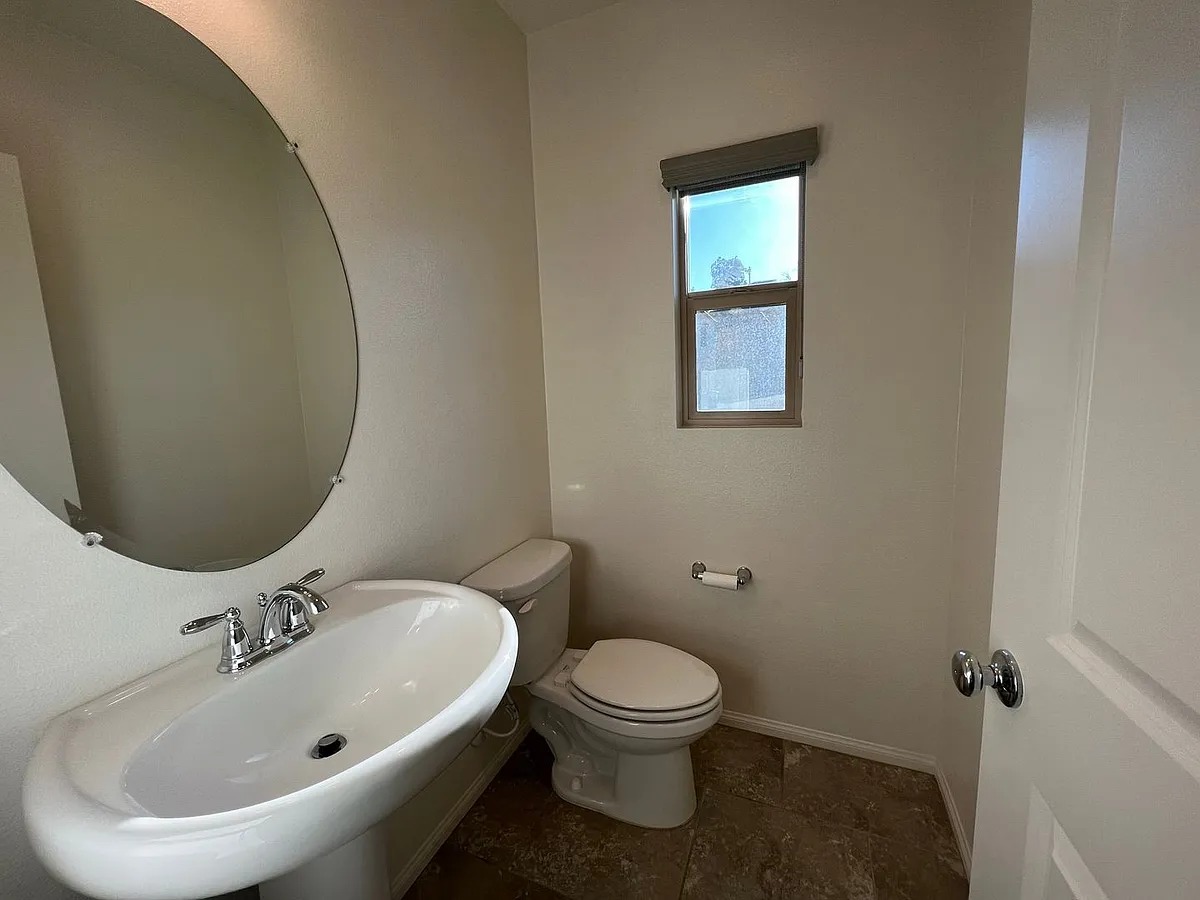 Building Photo - 42752 Azure St