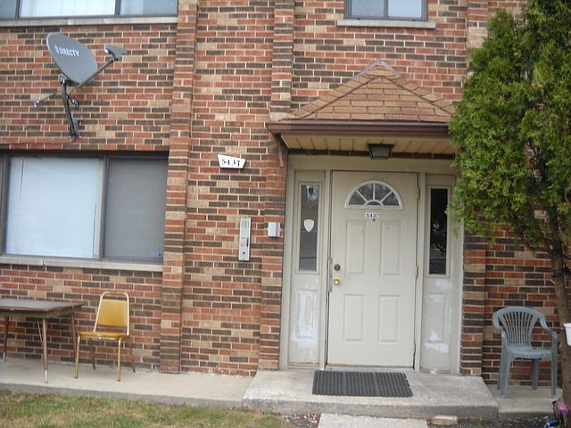 1st image of 5437 S Elsdon Ave APT 2S