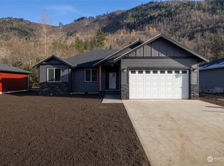 8236 Gold Run Dr, Maple Falls, WA