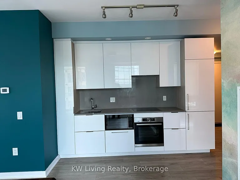 28 Freeland St #2904 — Photo 1