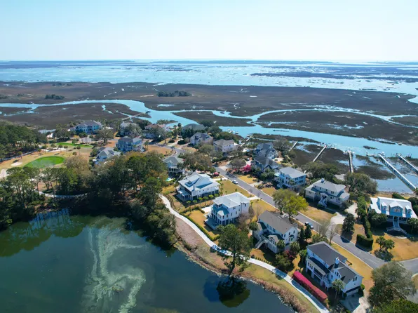 4176 Victory Pointe Dr, Mount Pleasant, SC 29466