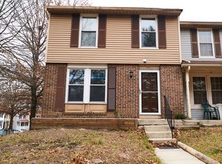 440 Shady Glen Dr, Capitol Heights, MD 20743