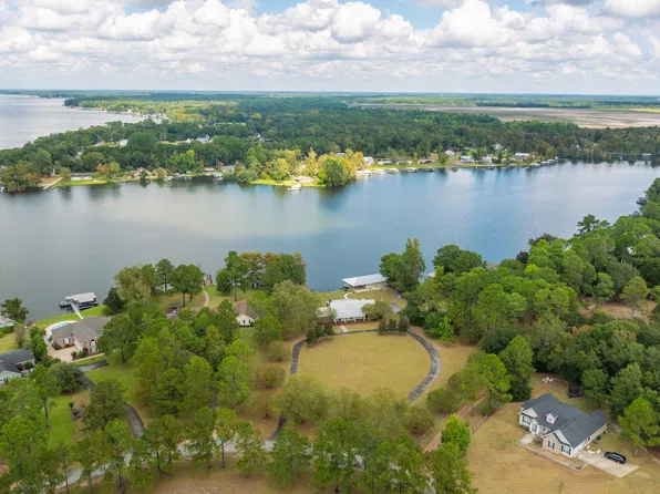150 Cedar Point Cir, Cordele, GA 31015
